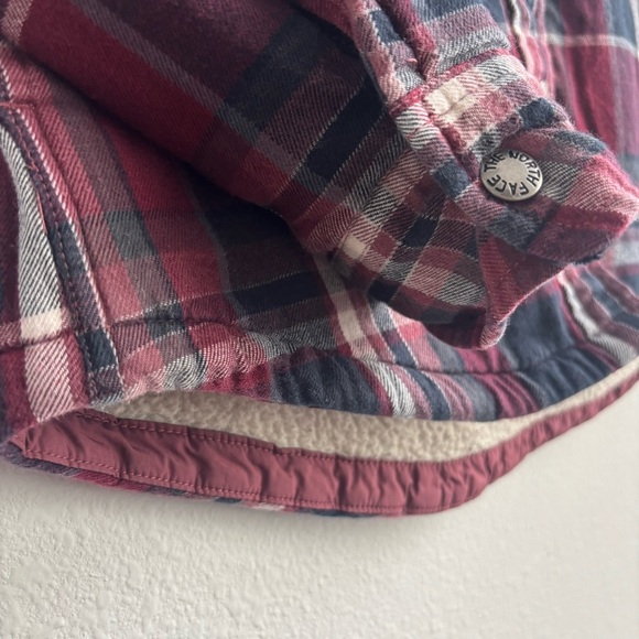 The North Face Women’s Campshire Fleece Lined Long Sleeve Red+Blk Plaid Shacket - Picture 8 of 13